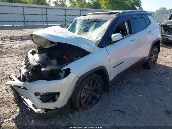 3C4NJDCB3KT812034 2019 JEEP COMPASS - Image 2