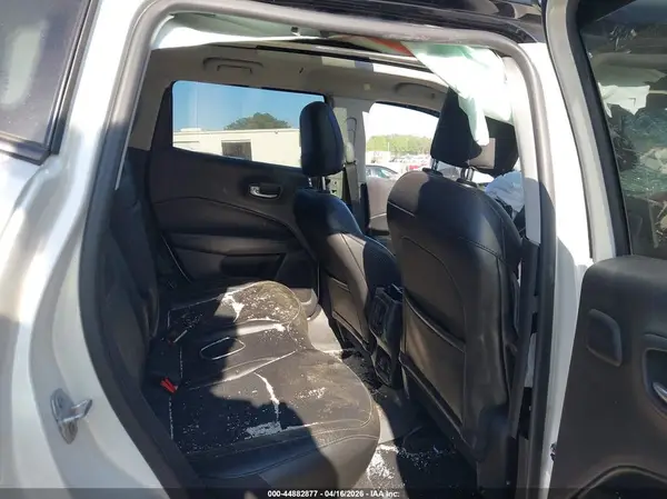 3C4NJDCB3KT812034 2019 JEEP COMPASS - Image 8