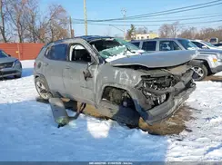3C4NJDCB3KT826905 2019 JEEP COMPASS