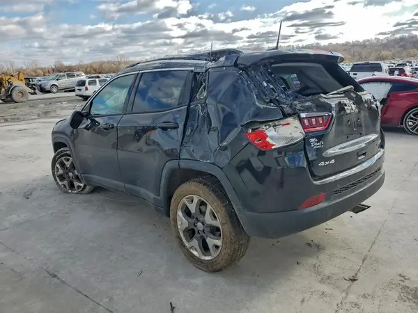 3C4NJDCB3KT854364 2019 JEEP COMPASS - Image 2