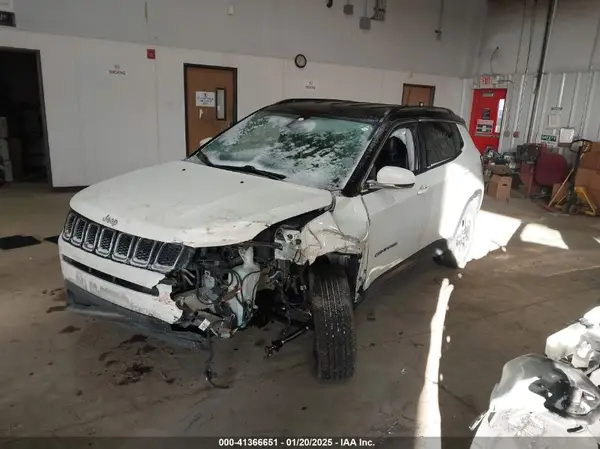 3C4NJDCB3LT120048 2020 JEEP COMPASS - Image 2