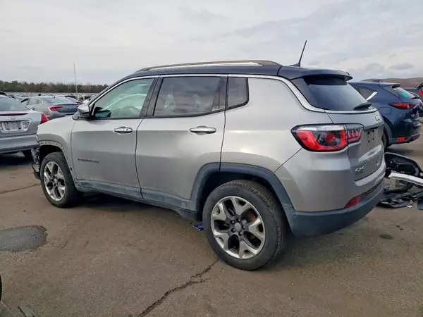 3C4NJDCB3LT132426 2020 JEEP COMPASS - Image 2