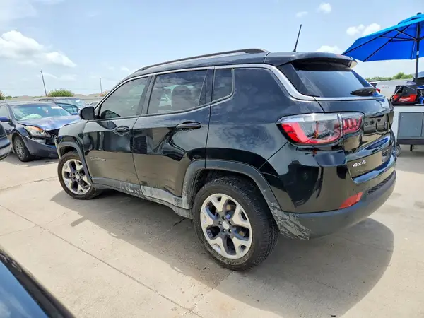 3C4NJDCB3MT555590 2021 JEEP COMPASS - Image 2
