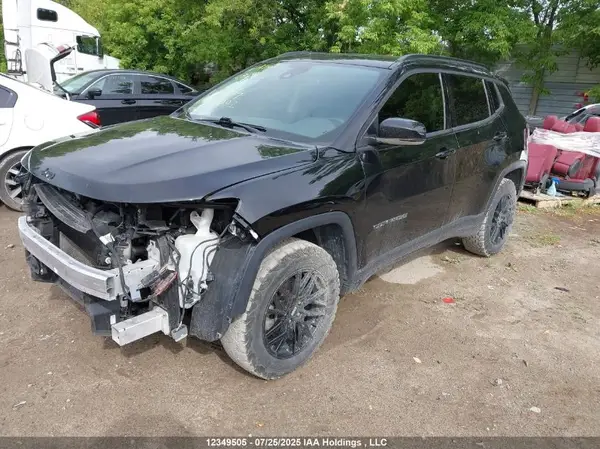 3C4NJDCB3MT569814 2021 JEEP COMPASS - Image 2