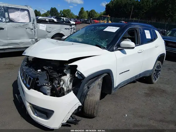 3C4NJDCB3MT597659 2021 JEEP COMPASS - Image 2