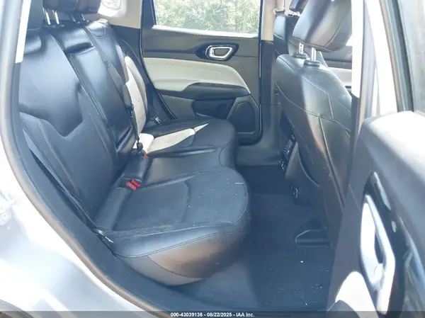 3C4NJDCB3NT153263 2022 JEEP COMPASS - Image 8