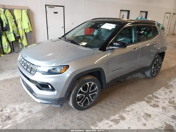 3C4NJDCB3NT153697 2022 JEEP COMPASS - Image 2