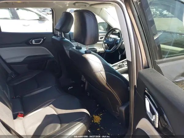 3C4NJDCB3NT153831 2022 JEEP COMPASS - Image 8