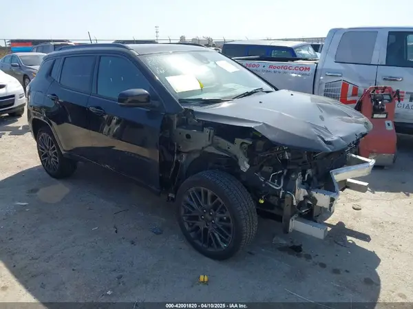 3C4NJDCB3NT157863 2022 JEEP COMPASS - Image 1