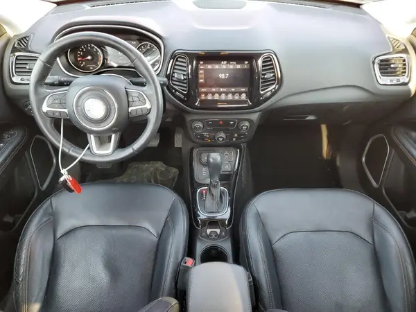 3C4NJDCB4HT597689 2017 JEEP COMPASS - Image 8