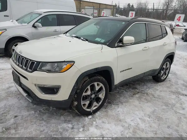 3C4NJDCB4JT101165 2018 JEEP COMPASS - Image 2