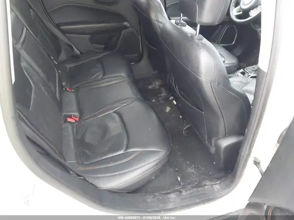 3C4NJDCB4JT101165 2018 JEEP COMPASS - Image 8