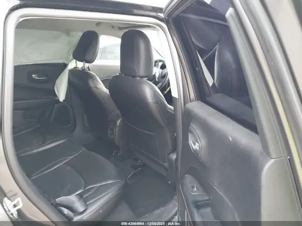 3C4NJDCB4JT101523 2018 JEEP COMPASS - Image 8