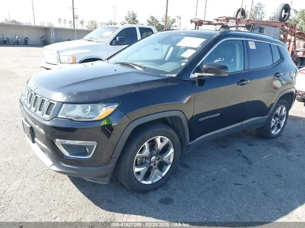 3C4NJDCB4JT104468 2018 JEEP COMPASS - Image 2