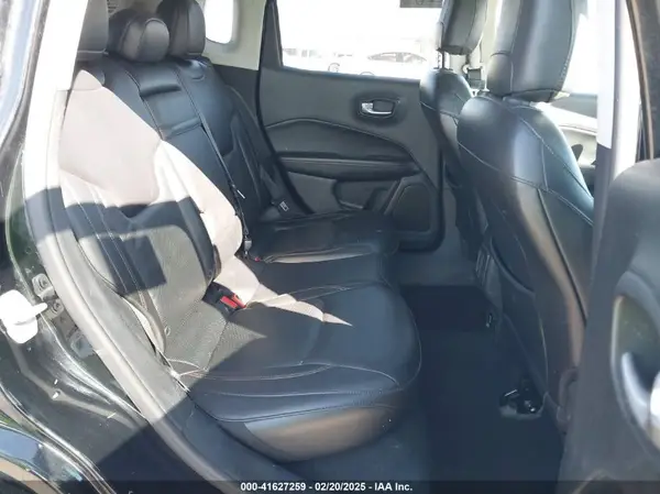 3C4NJDCB4JT104468 2018 JEEP COMPASS - Image 8