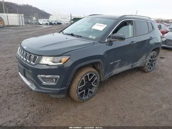 3C4NJDCB4JT114403 2018 JEEP COMPASS - Image 2