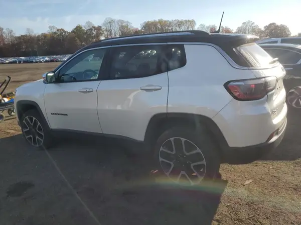 3C4NJDCB4JT131394 2018 JEEP COMPASS - Image 2