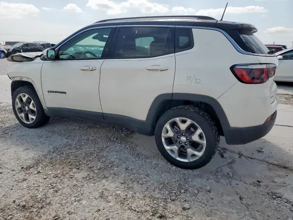 3C4NJDCB4JT135221 2018 JEEP COMPASS - Image 2