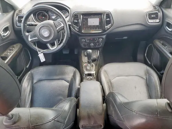 3C4NJDCB4JT135221 2018 JEEP COMPASS - Image 8