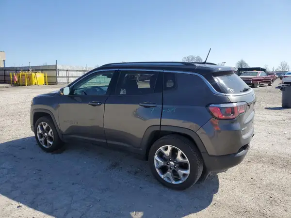 3C4NJDCB4JT135557 2018 JEEP COMPASS - Image 2