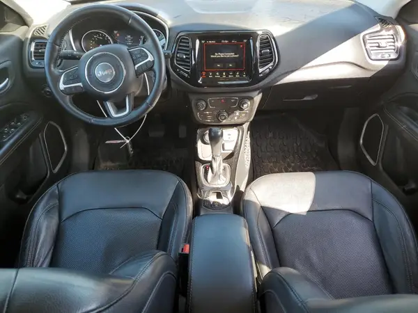 3C4NJDCB4JT135557 2018 JEEP COMPASS - Image 8