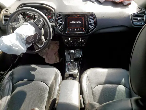 3C4NJDCB4JT135560 2018 JEEP COMPASS - Image 8