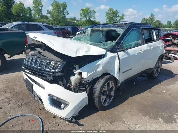3C4NJDCB4JT147837 2018 JEEP COMPASS - Image 2