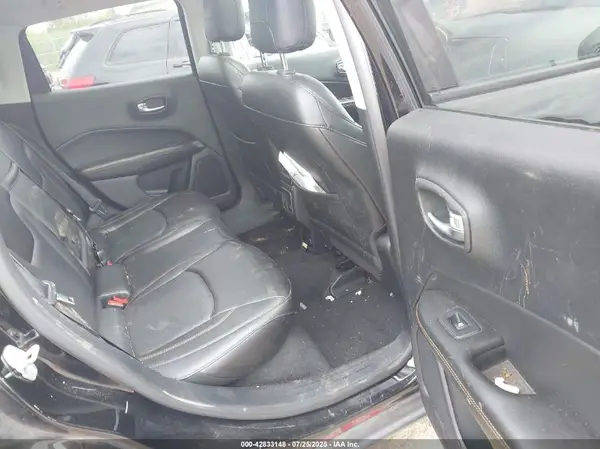 3C4NJDCB4JT163519 2018 JEEP COMPASS - Image 8