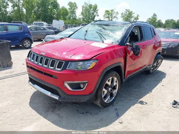 3C4NJDCB4JT163536 2018 JEEP COMPASS - Image 2