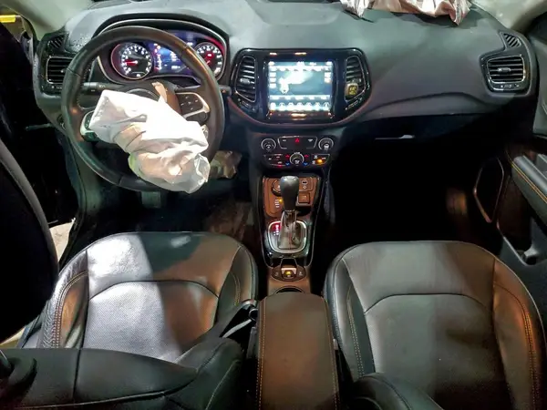 3C4NJDCB4JT201556 2018 JEEP COMPASS - Image 8