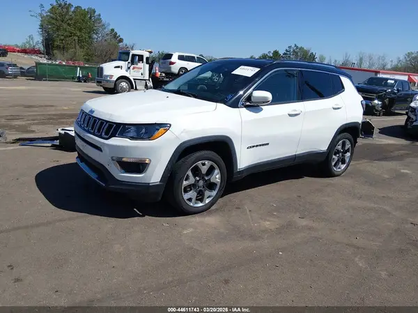 3C4NJDCB4JT206644 2018 JEEP COMPASS - Image 2