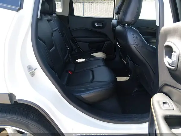 3C4NJDCB4JT206644 2018 JEEP COMPASS - Image 8