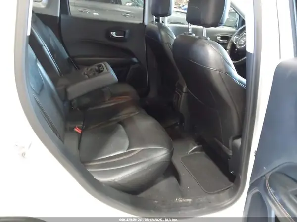 3C4NJDCB4JT222021 2018 JEEP COMPASS - Image 8