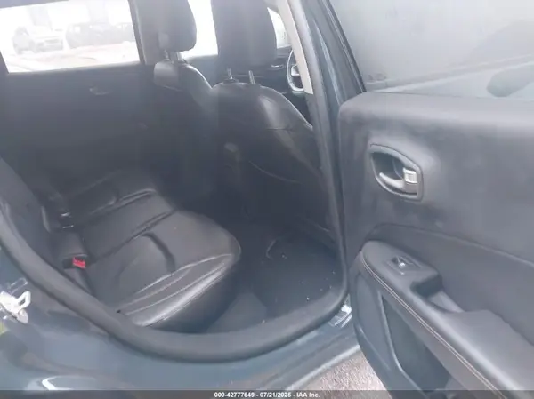 3C4NJDCB4JT234475 2018 JEEP COMPASS - Image 8