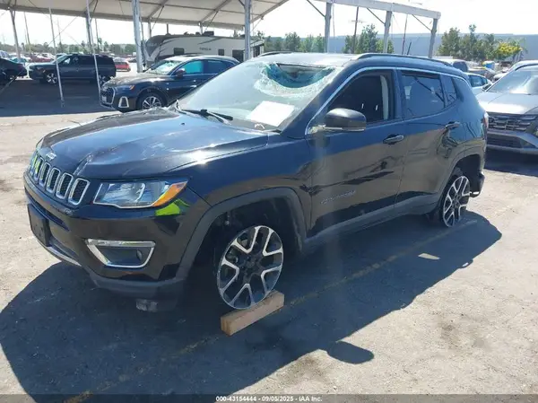 3C4NJDCB4JT254516 2018 JEEP COMPASS - Image 2