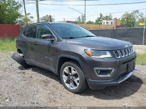 3C4NJDCB4JT284146 2018 JEEP COMPASS - Image 1