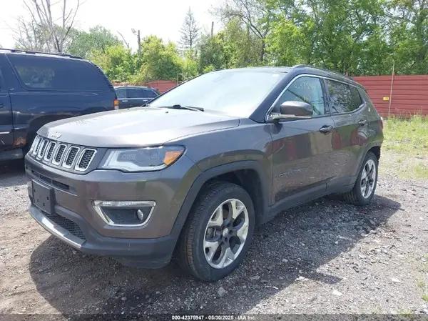 3C4NJDCB4JT284146 2018 JEEP COMPASS - Image 2