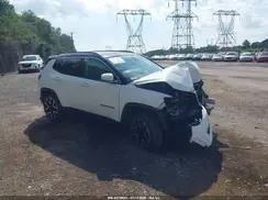 3C4NJDCB4JT315699 2018 JEEP COMPASS