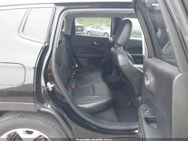 3C4NJDCB4JT341168 2018 JEEP COMPASS - Image 8