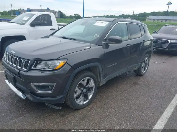 3C4NJDCB4JT365518 2018 JEEP COMPASS - Image 2