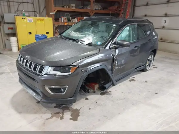 3C4NJDCB4JT373845 2018 JEEP COMPASS - Image 2