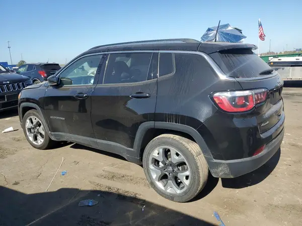 3C4NJDCB4JT396980 2018 JEEP COMPASS - Image 2