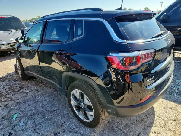 3C4NJDCB4JT399460 2018 JEEP COMPASS - Image 2