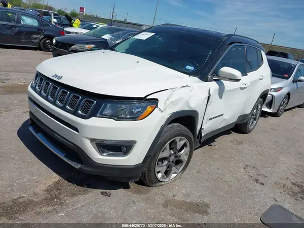 3C4NJDCB4JT415642 2018 JEEP COMPASS - Image 2
