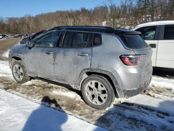 3C4NJDCB4JT433509 2018 JEEP COMPASS - Image 2