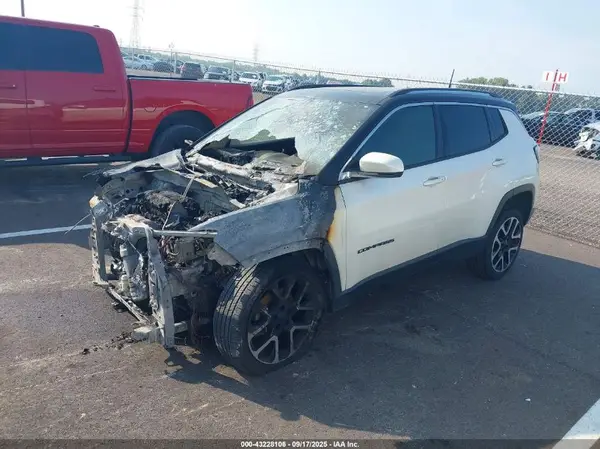 3C4NJDCB4JT454361 2018 JEEP COMPASS - Image 2