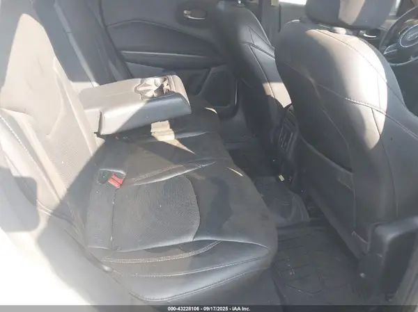 3C4NJDCB4JT454361 2018 JEEP COMPASS - Image 8