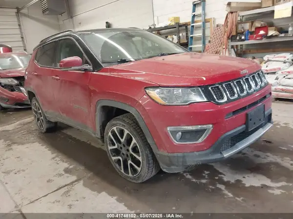3C4NJDCB4JT470267 2018 JEEP COMPASS - Image 1