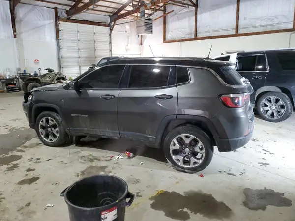 3C4NJDCB4JT480037 2018 JEEP COMPASS - Image 2