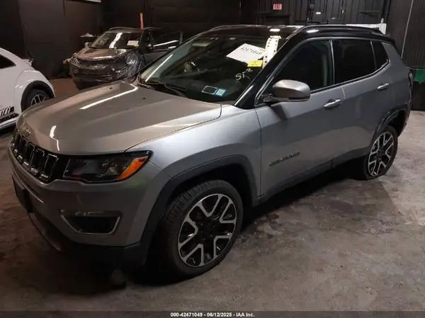 3C4NJDCB4JT482046 2018 JEEP COMPASS - Image 2